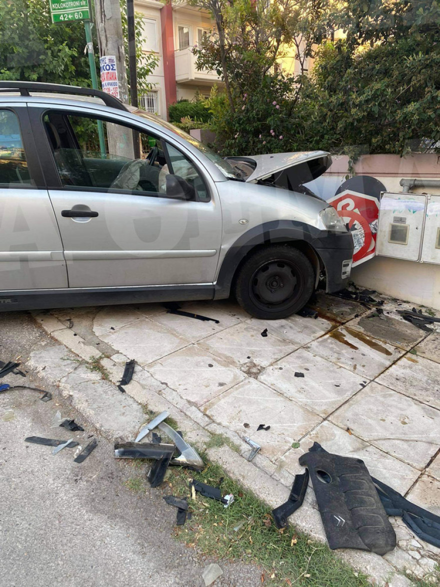 Σοκαριστικό τροχαίο με εγκατάλειψη στο Νέο Ηράκλειο 