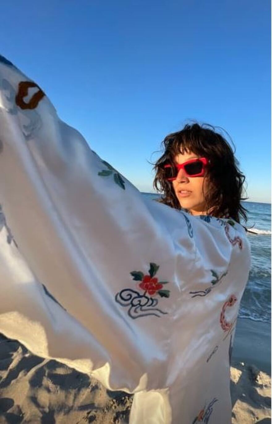 Ούρσουλα Κορμπερό: Η Τόκιο του La Casa De Papel απολαμβάνει τις διακοπές της με την κοριτσοπαρέα της - Δείτε φωτογραφίες