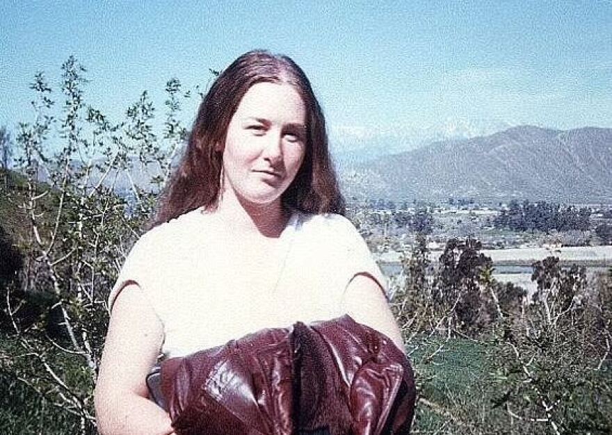 The Girl in the Box: Επί 7 χρόνια ο σαδιστής απαγωγέας της τη βίαζε και την έκλεινε σε ξύλινο «φέρετρο»