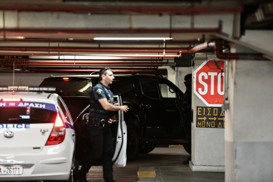 Χρήστος Παππάς: Στις φυλακές Δομοκού οδηγείται ο «υπαρχηγός» της ΧΑ - Δείτε φωτογραφίες