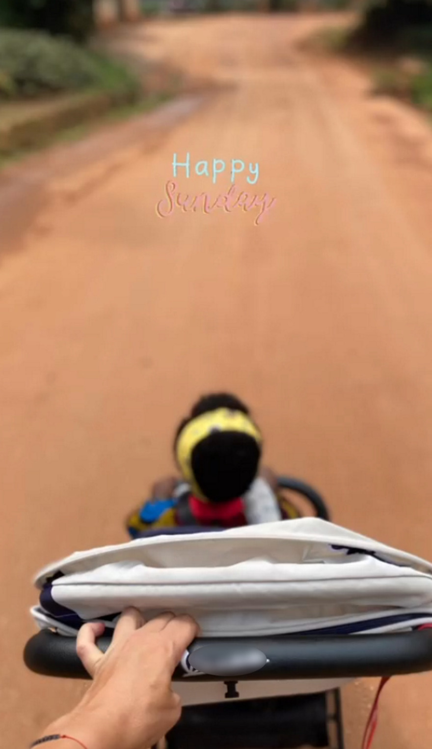 Χριστινά Κοντοβά: Δεν χορταίνει αγκαλιές με το κοριτσάκι που θα υιοθετήσει