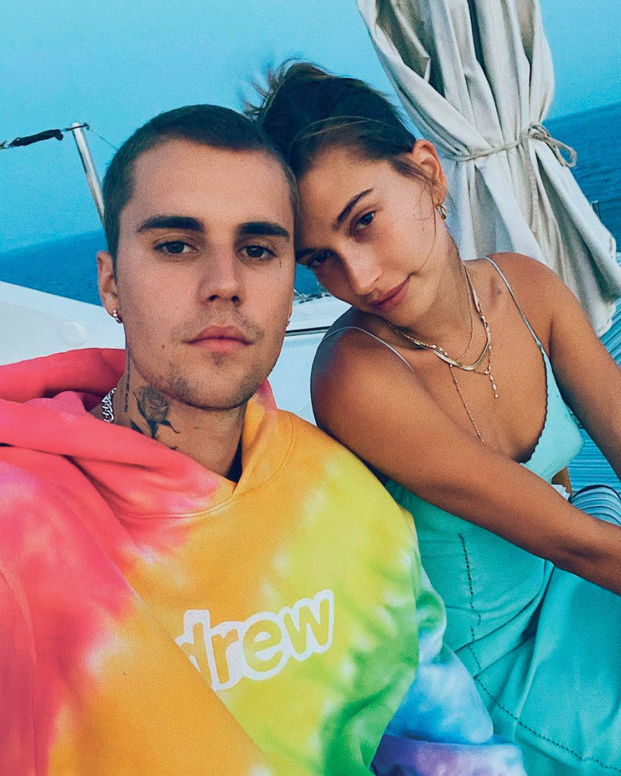 Χέιλι - Μπίμπερ: Το super girl και ο pop star έζησαν τον έρωτά τους στις Κυκλάδες