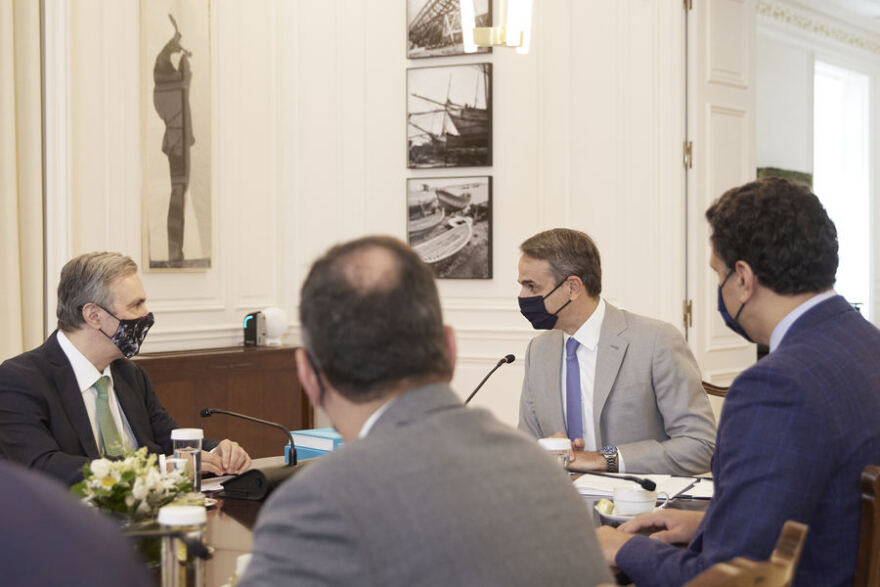 Παραδόθηκε στον πρωθυπουργό η μελέτη για το νέο Εθνικό Σχέδιο για τη Δωρεά και Μεταμόσχευση Οργάνων