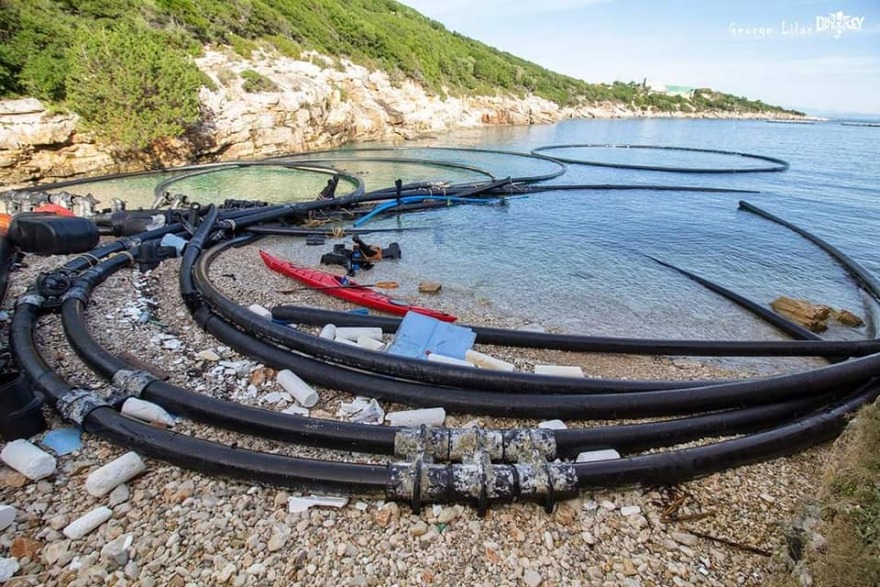 Ιθάκη: Καθάρισαν τον βυθό σε παραλία του νησιού - Απομακρύνθηκαν 76 τόνοι απορριμμάτων (φωτογραφίες)