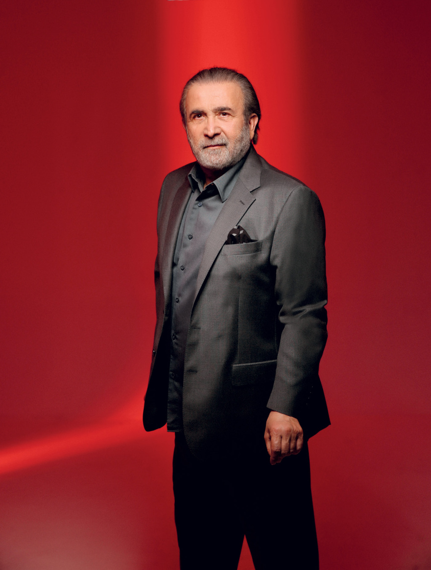 Λάκης Λαζόπουλος: Πώς το βιβλίο για την Τασούλα αποκαλύπτει έναν Λάκη που δεν ξέραμε 