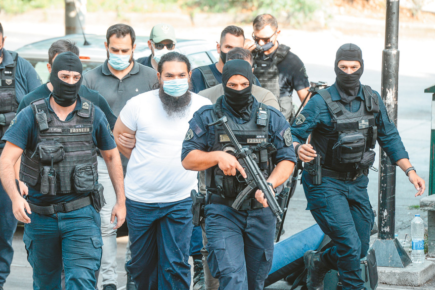 Κύριλλος στον Δανίκα: «Πριν από το βιτριόλι, το χειρότερο ήταν να µας ρίξουν καρέκλες»