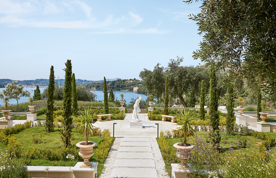 GRECOTEL CORFU IMPERIAL: Η Αναγέννηση στην Πολυτέλεια