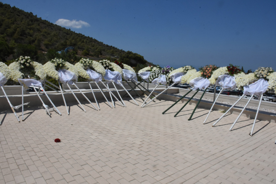 Συγγενείς και φίλοι είπαν το τελευταίο «αντίο» στον Βασίλη Τοκάκη