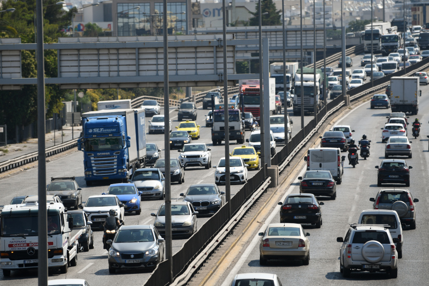 Κίνηση στους δρόμους: Νέο μποτιλιάρισμα στην Αθηνών - Λαμίας με ουρά χιλιομέτρων - Live η κίνηση 