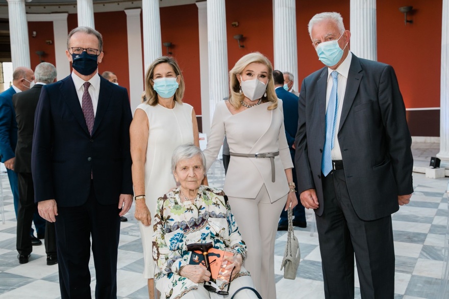 Μαριάννα Β. Βαρδινογιάννη: Κάθε άνθρωπος στον πλανήτη έχει τη δύναμη να μεταμορφώσει τον κόσμο με το αποτύπωμά του