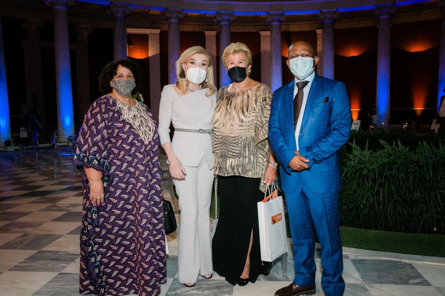 Μαριάννα Β. Βαρδινογιάννη: Κάθε άνθρωπος στον πλανήτη έχει τη δύναμη να μεταμορφώσει τον κόσμο με το αποτύπωμά του