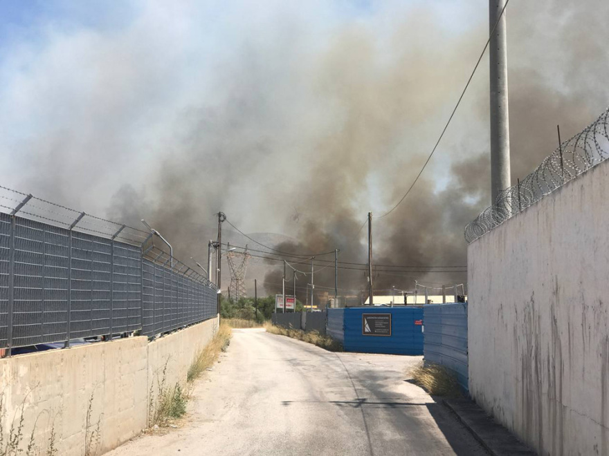 Πολλαπλά πύρινα μέτωπα: Συναγερμός στα Στύρα με μήνυμα στο 112 - Στη μάχη και το ρωσικό θηρίο Beriev