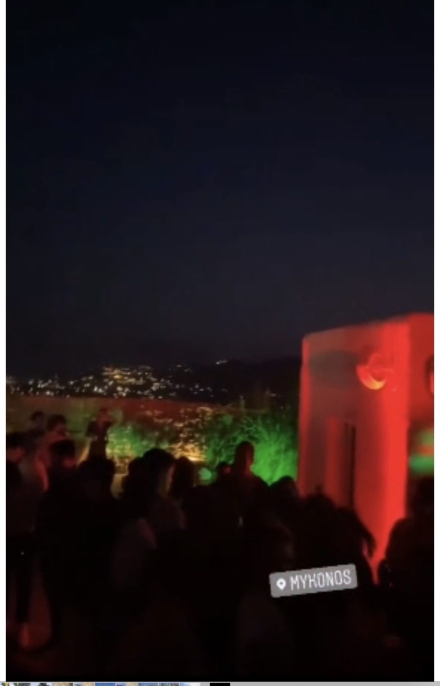 Μύκονος: «Κορωνοπάρτι» δίχως αύριο σε βίλα του νησιού - Δείτε φωτογραφίες