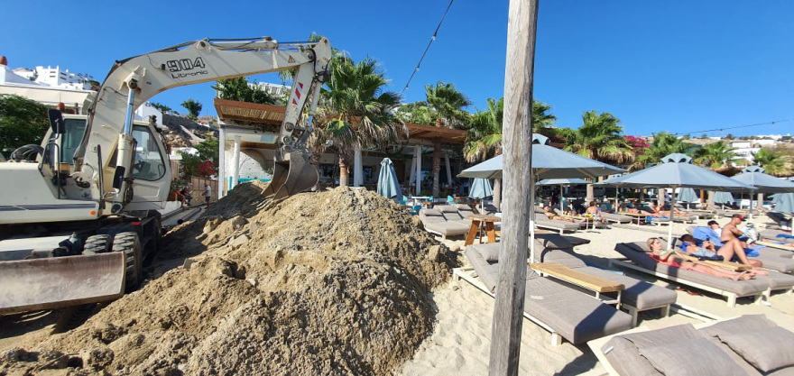 Μύκονος: «Έσκασε» η αποχέτευση από την υπερβολική δόμηση - Βίντεο και φωτογραφίες