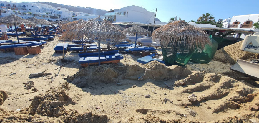 Μύκονος: «Έσκασε» η αποχέτευση από την υπερβολική δόμηση - Βίντεο και φωτογραφίες