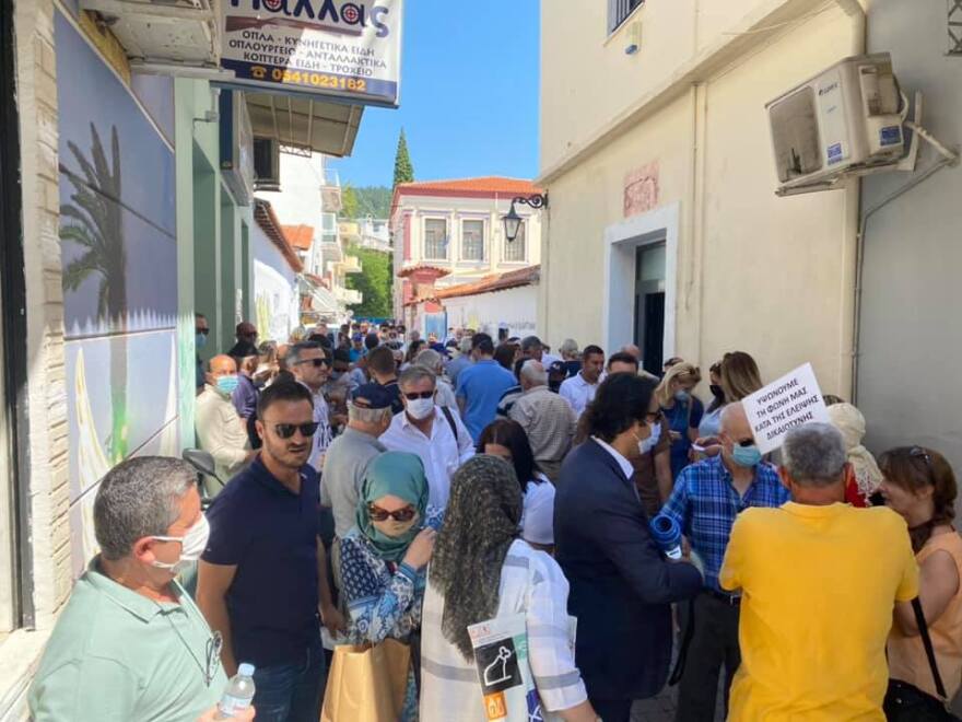 Ξάνθη: «Χέρι-χέρι» Έλληνες μειονοτικοί βουλευτές με «Γκρίζους Λύκους» στην πόλη