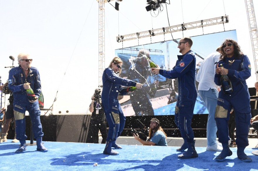 Ρίτσαρντ Μπράνσον: Ο πρώτος δισεκατομμυριούχος που έφτασε στο όριο του διαστήματος