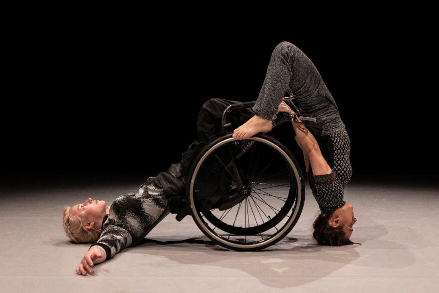 Διεθνές Φεστιβάλ Χορού Καλαμάτας: Ξεκινά την Παρασκευή με μια εντυπωσιακή παράσταση ακροβατών - χορευτών