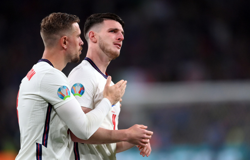 Euro 2020: Viva Italia! Σήκωσε το πρωτάθλημα Ευρώπης μέσα στο Λονδίνο - Δείτε βίντεο και φωτογραφίες