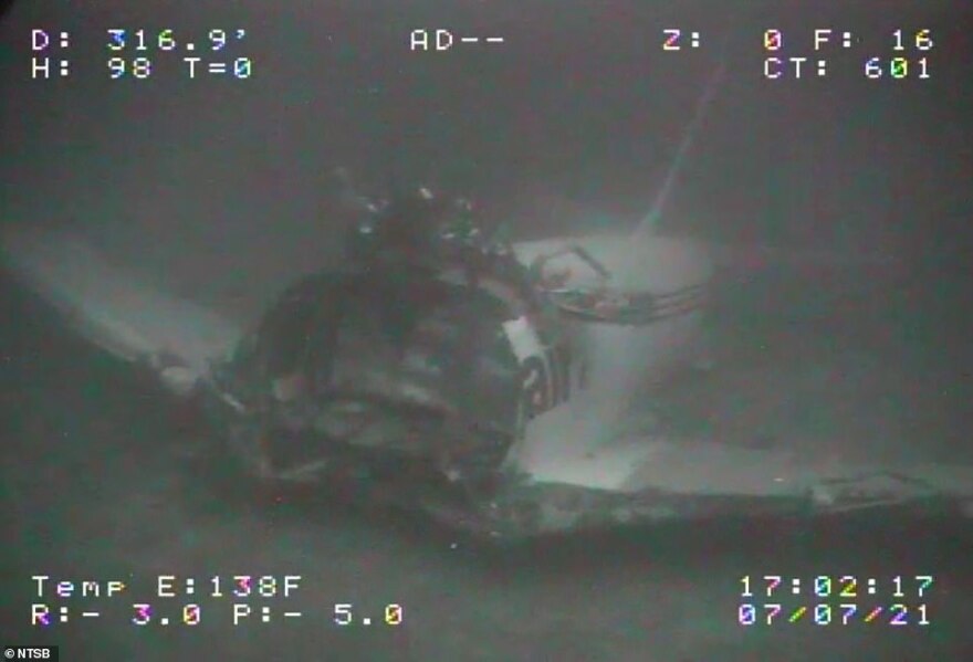 Χαβάη: Φοβερές φωτογραφίες από τα συντρίμμια Boeing 737 στον βυθό του Ειρηνικού Ωκεανού