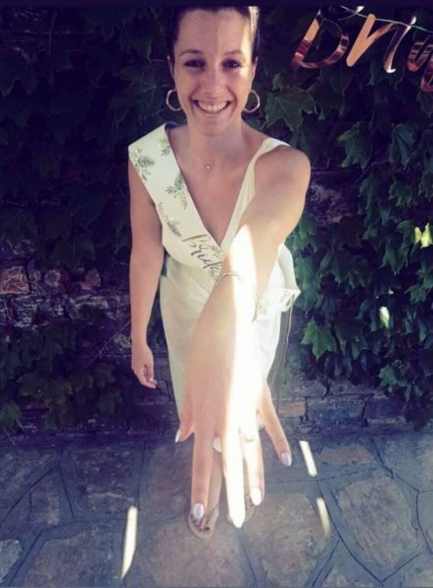 Παντρεύεται η κόρη του Γεράσιμου Αρσένη και της Λούκας Κατσέλη, Αμαλία