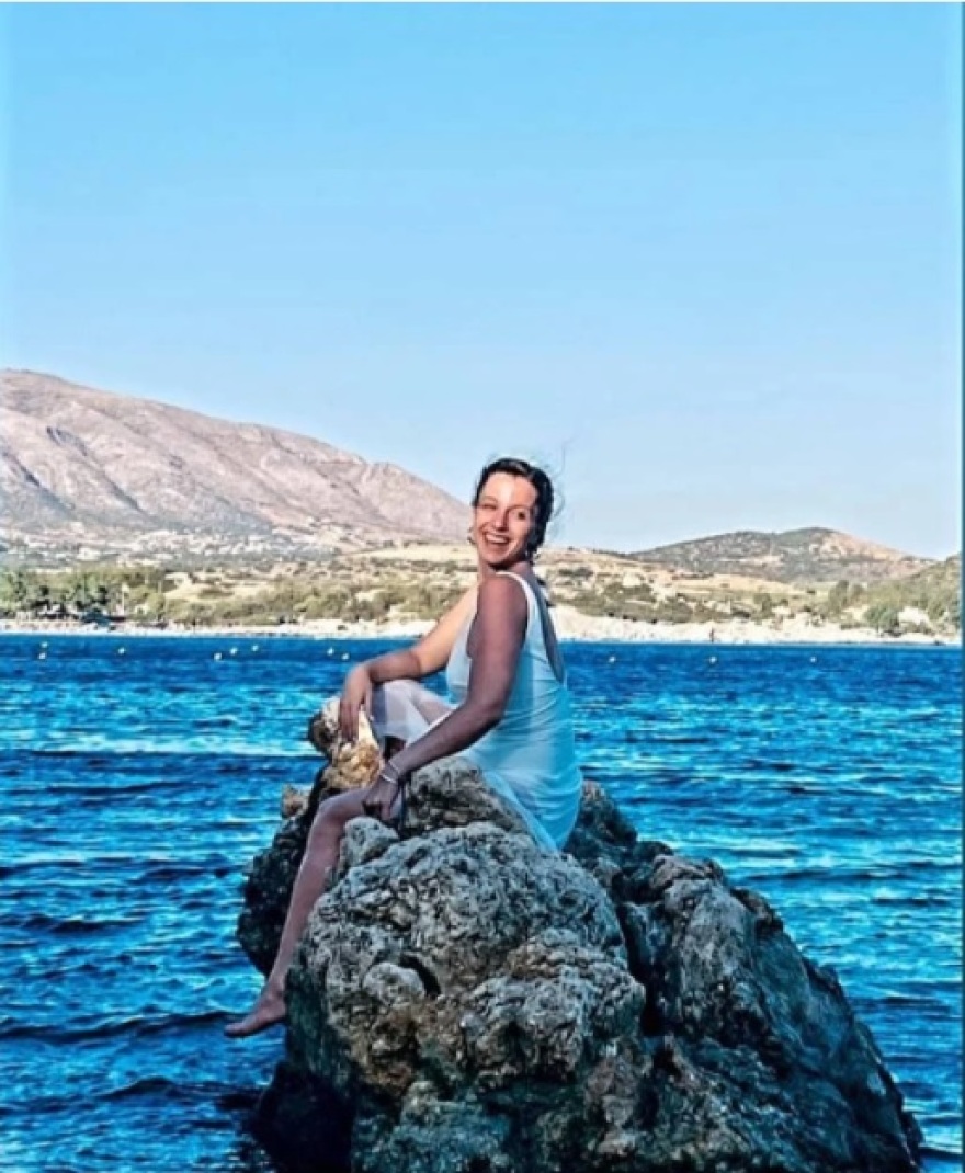 Παντρεύεται η κόρη του Γεράσιμου Αρσένη και της Λούκας Κατσέλη, Αμαλία