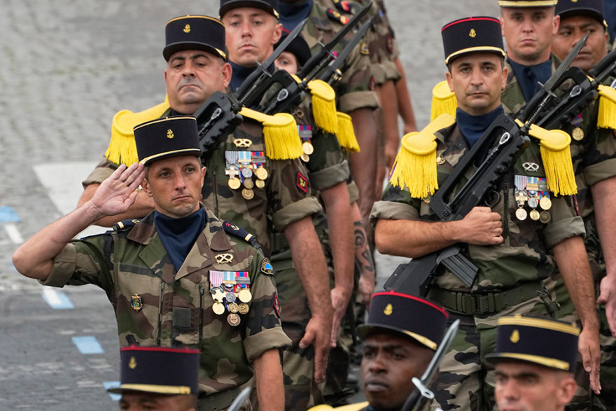 Η Γαλλία γιορτάζει σήμερα την επέτειο από την Άλωση της Βαστίλης 