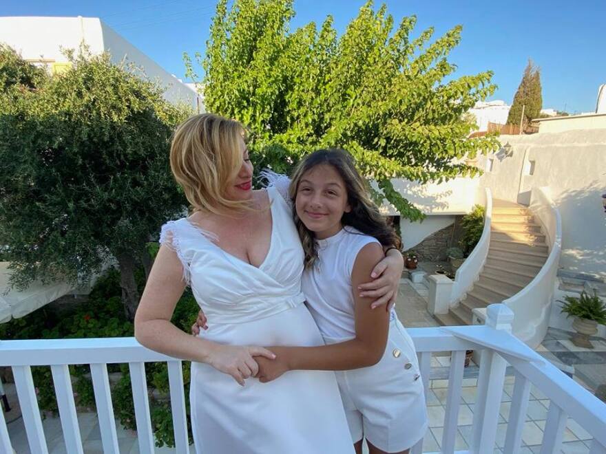 Γρηγόρης Μπιθικώτσης - Ελένη Τσιριγκάκη : Παντρεύτηκαν στο νησί των Ανέμων