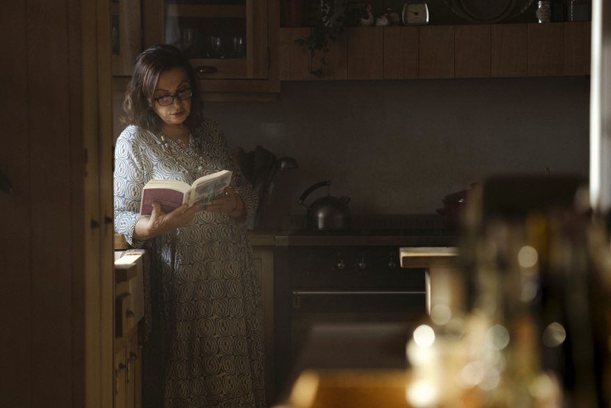 Ο Δάσκαλος: Ξεκίνησαν τα γυρίσματα της νέας σειράς του Χριστόφορου Παπακαλιάτη - Πρωταγωνιστεί και η Χαρούλα Αλεξίου