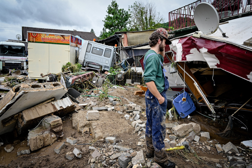 Στο έλεος της «θεομηνίας» Γερμανία και Βέλγιο - Δεκάδες οι νεκροί, ώρες αγωνίας για τους αγνοούμενους 
