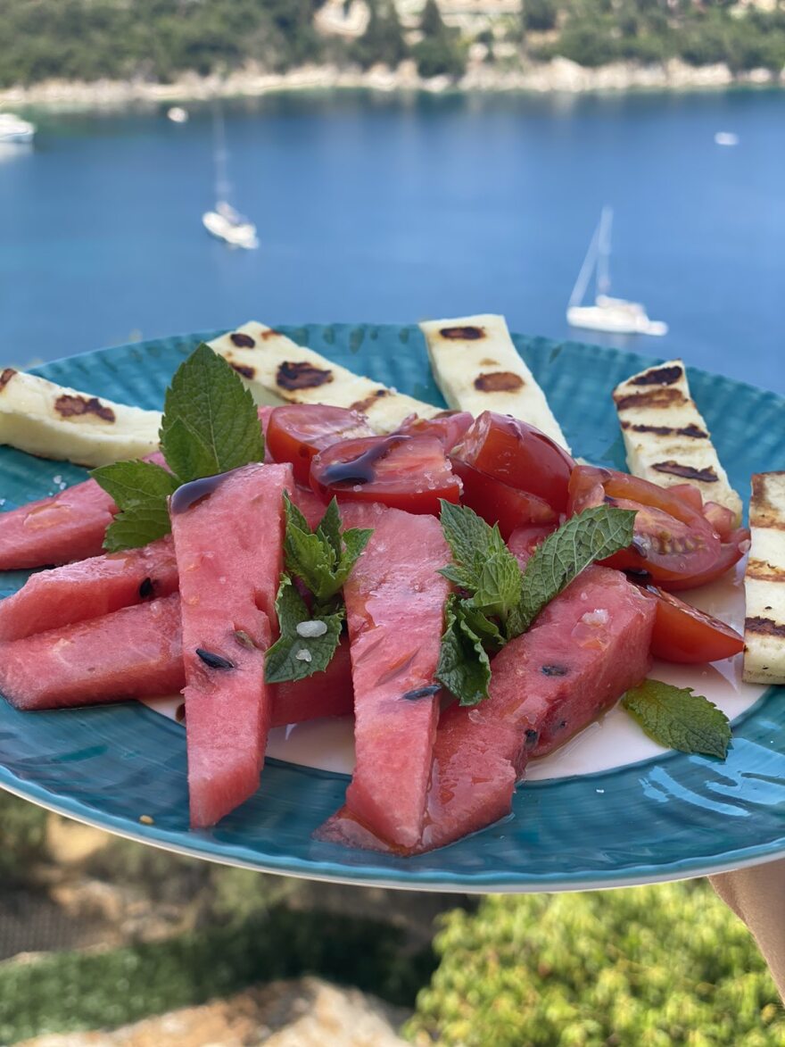 Η Ελλάδα «σάρωσε» στο Euro... μπάρμπεκιου με κοντοσούβλι καλαμάρι!