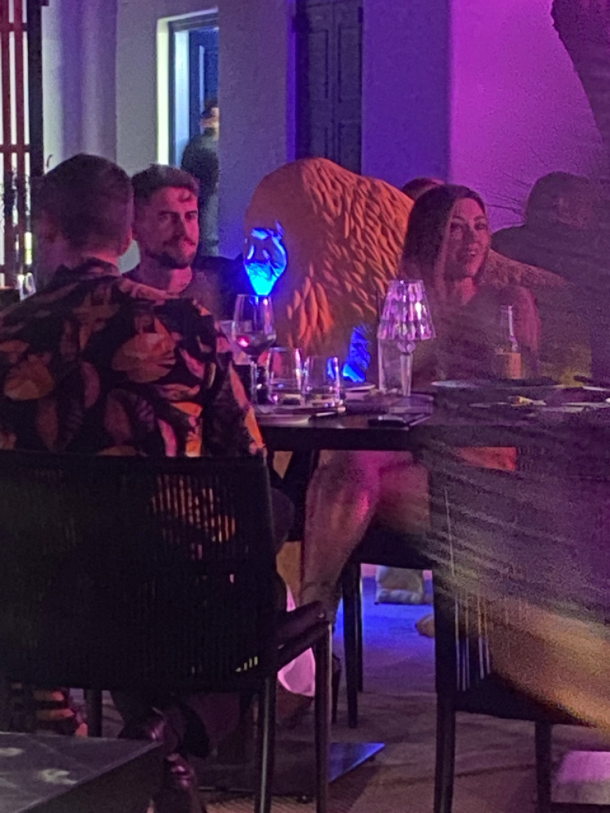 Μύκονος: Το γλέντι του Ραμαζότι με τον Ρέμο, τα αυτόγραφα και ο Ζορζίνιο