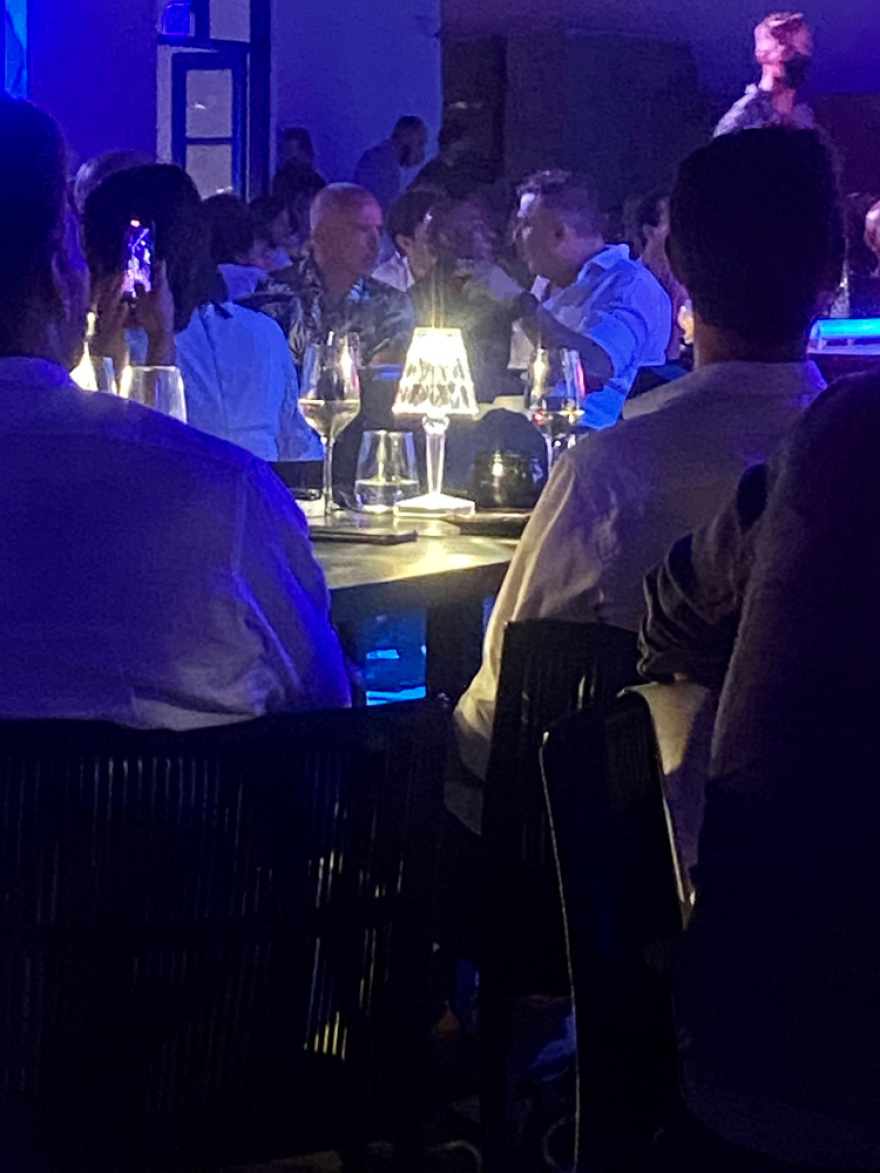 Μύκονος: Το γλέντι του Ραμαζότι με τον Ρέμο, τα αυτόγραφα και ο Ζορζίνιο