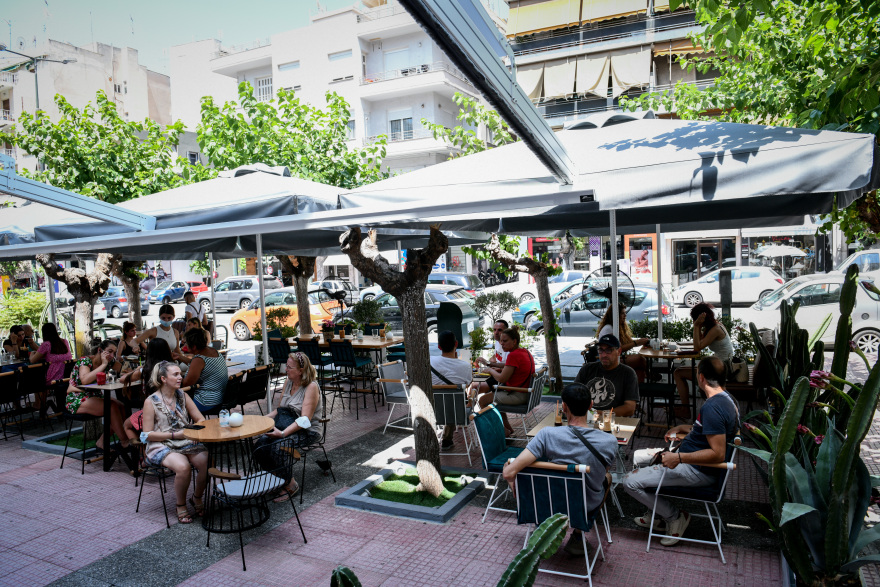 «Μουδιασμένος» ο κλάδος της εστίασης και της νυχτερινής διασκέδασης