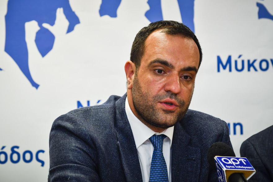 Με τοπικά lockdown σχεδιάζει η κυβέρνηση να αντιμετωπίσει τη διασπορά της πανδημίας - Ποια νησιά είναι στα όρια