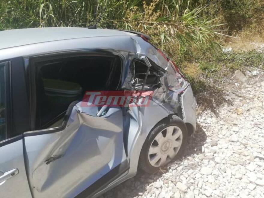 Πάτρα: Συρμός προαστιακού συγκρούστηκε και παρέσυρε αυτοκίνητο