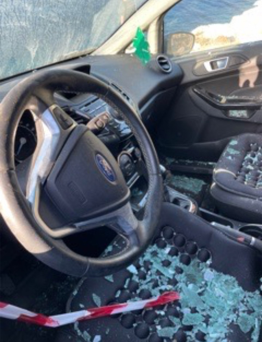 Φολέγανδρος: Σήμερα η κηδεία της Γαρυφαλλιάς - Επιθετικός προς τους αστυνομικούς μετά τη δολοφονία ο 30χρονος