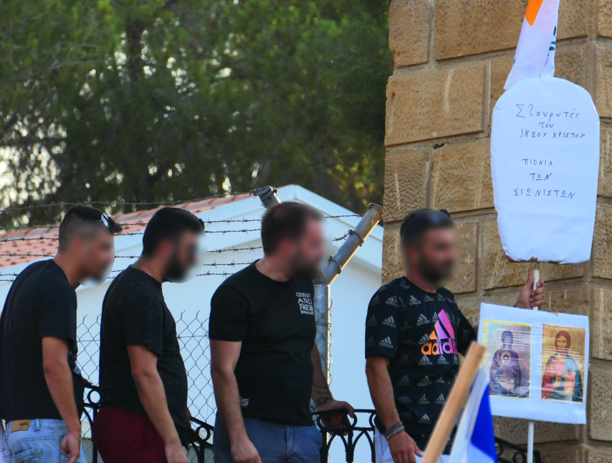 Κύπρος: Κρανίου τόπος ο τηλεοπτικός σταθμός μετά την επίθεση των αντιεμβολιαστών