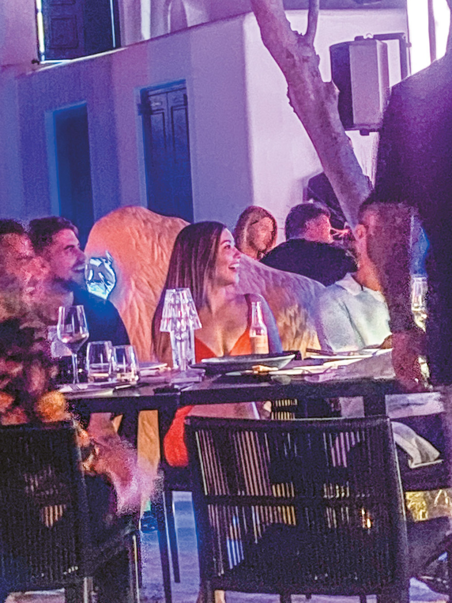 Μύκονος: Έφτασε και ο Αγουέρο, «έπεσαν πάνω» στον Ζορζίνιο οι Άγγλοι διεθνείς