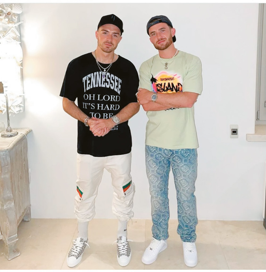 Μύκονος: Έφτασε και ο Αγουέρο, «έπεσαν πάνω» στον Ζορζίνιο οι Άγγλοι διεθνείς