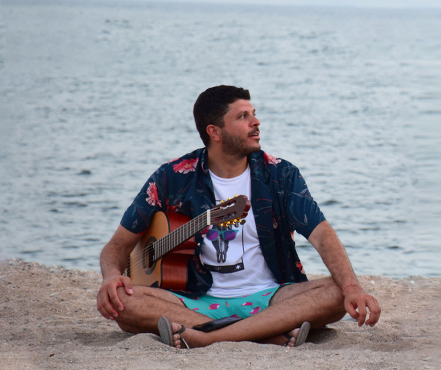 Το νέο single του Άλκη Ζούκα με τίτλο «Μη Φοβάσαι»