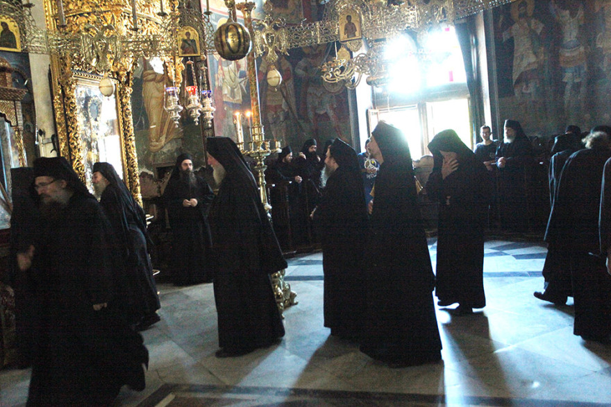 Στα άδυτα του Αγίου Όρους: Η σωτηρία του Εφραίμ, η διχόνοια και η Ουκρανή γιατρός