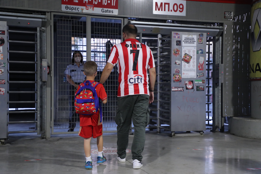 Champions League, Ολυμπιακός-Νέφτσι: Η επιστροφή του κόσμου στο «Γ. Καραϊσκάκης»