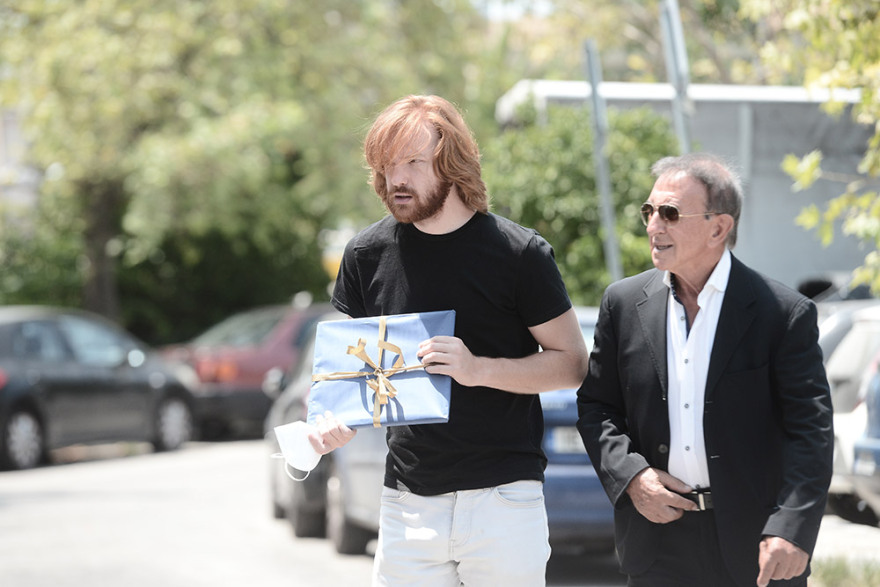 Το τελευταίο αντίο στον Τόλη Βοσκόπουλο - Δείτε βίντεο