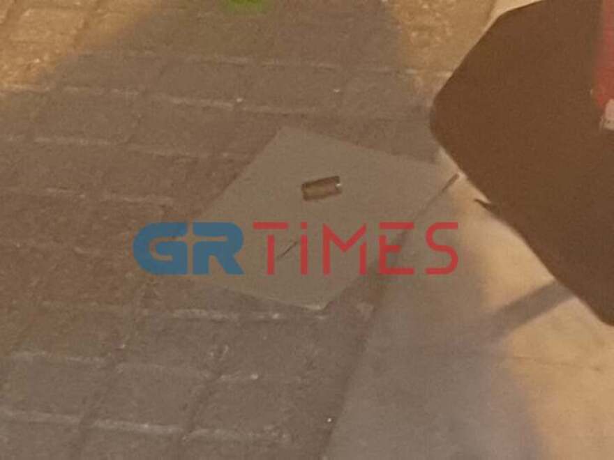 Θεσσαλονίκη: Πυροβολισμοί στην Ερμού - Ένας τραυματίας (βίντεο και φωτογραφίες)