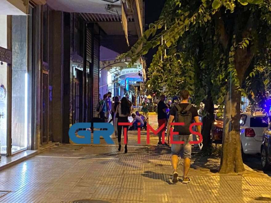 Θεσσαλονίκη: Πυροβολισμοί στην Ερμού - Ένας τραυματίας (βίντεο και φωτογραφίες)
