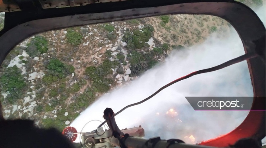 Κρήτη: Μεγάλη φωτιά στο δάσος της Πρίνας στο Λασίθι - Δόθηκε εντολή να «σηκωθεί» ελικόπτερο