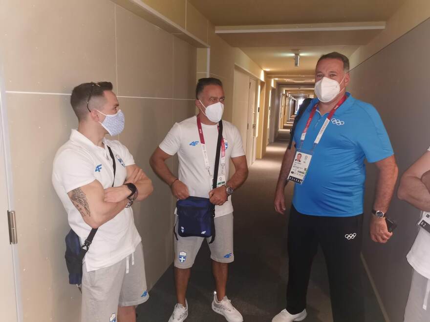 Ολυμπιακοί Αγώνες: Επισκέφθηκε τους αθλητές στο Ολυμπιακό Χωριό ο Σπύρος Καπράλος