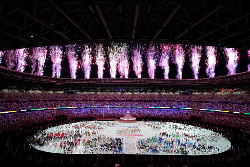 Ολυμπιακοί Αγώνες: Ξεκίνησαν με μια λιτή αλλά γεμάτη συναίσθημα τελετή έναρξης - Δείτε βίντεο και φωτογραφίες 