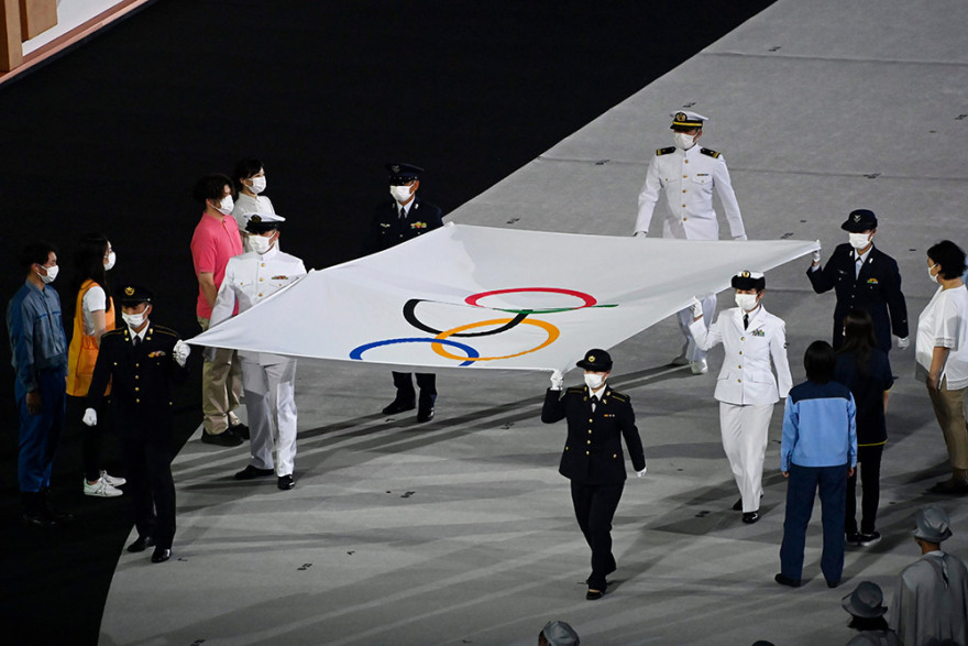 Ολυμπιακοί Αγώνες: Ξεκίνησαν με μια λιτή αλλά γεμάτη συναίσθημα τελετή έναρξης - Δείτε βίντεο και φωτογραφίες 